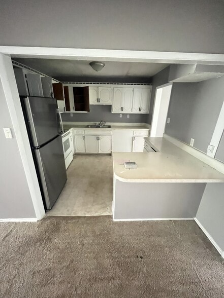 1230 George St NE