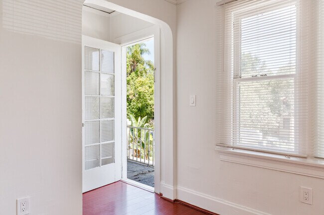 1154 W 27th St Unit 1154