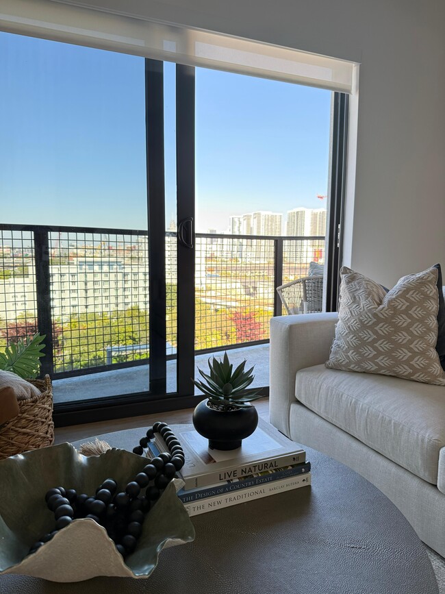 Photo - 676 NW 2nd St Unidad 1122