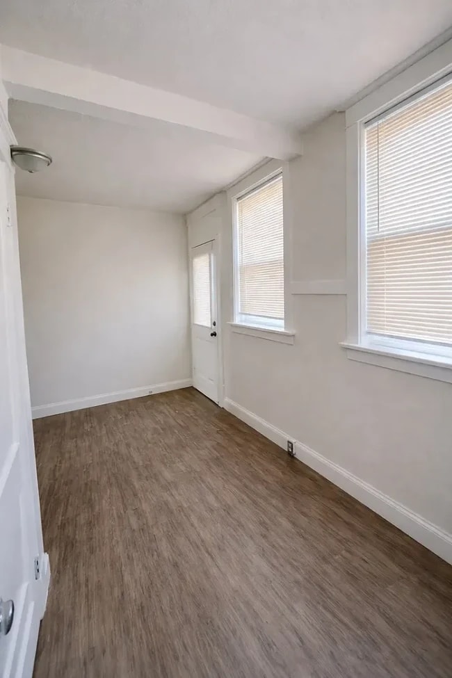 5335 Bancroft Ave Unit 5335 2E Bancroft Ave