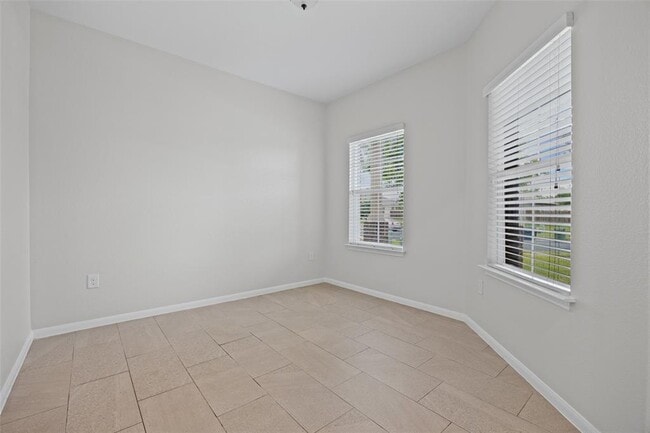 518 Luna Vista Dr