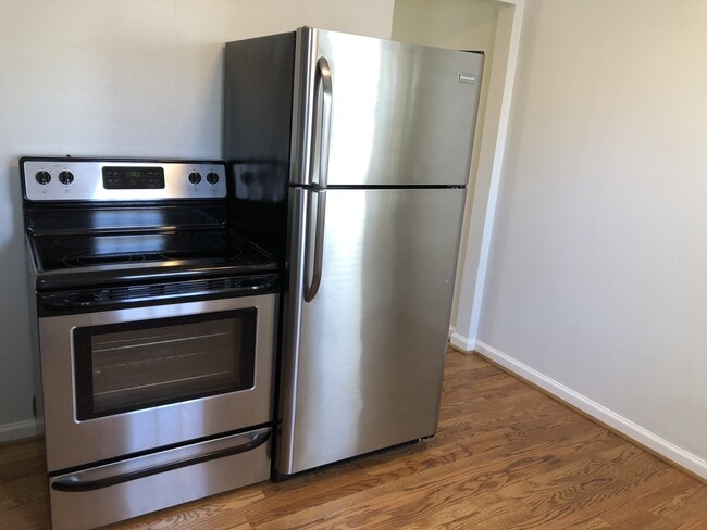 Photo - Collins Court