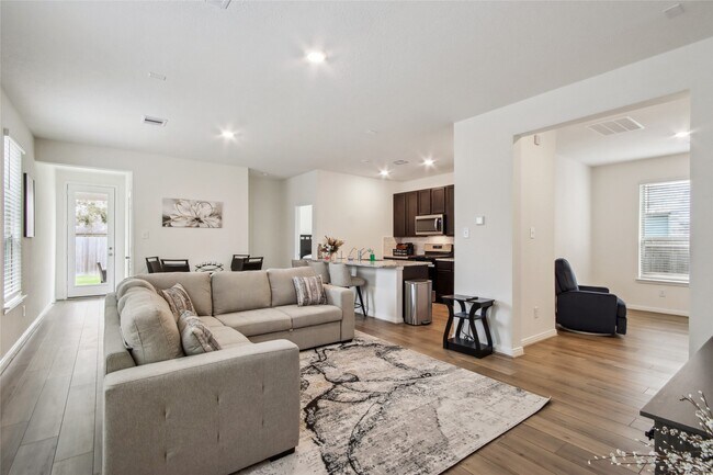 Building Photo - 2877 Grand Anse Dr