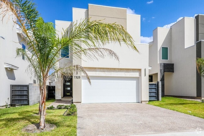 Building Photo - 7525 Cresta Bella St Rental