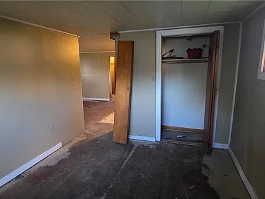 Photo - 304 Gilbert St