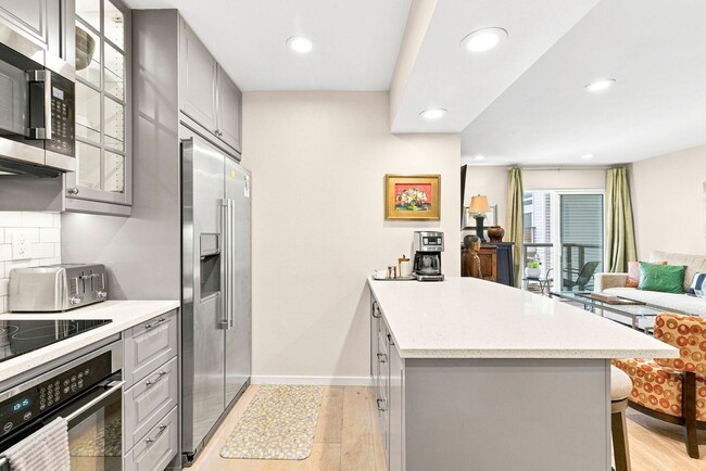 Photo - 940 Sealane Dr