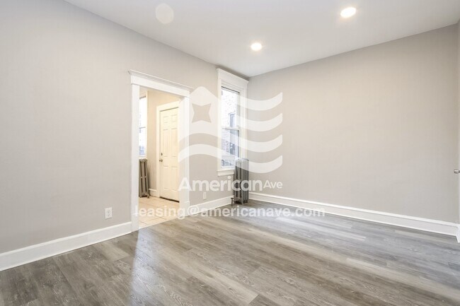 Photo - 6228 N 18th St