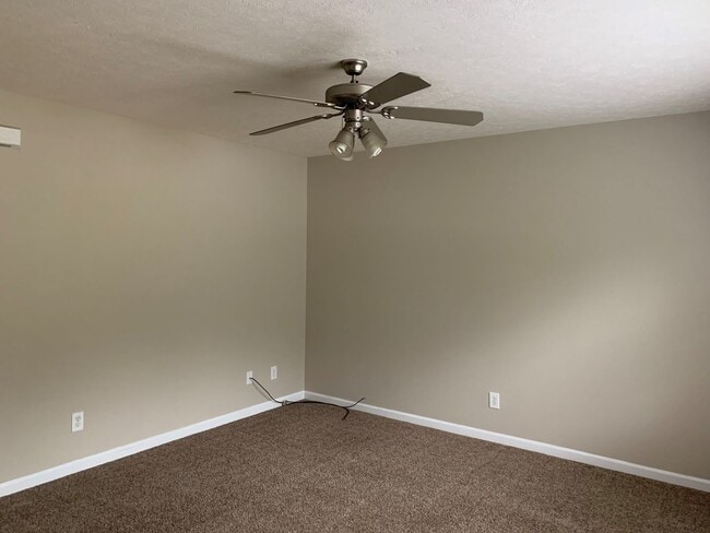 Photo - 131 Primrose Ln Unidad B