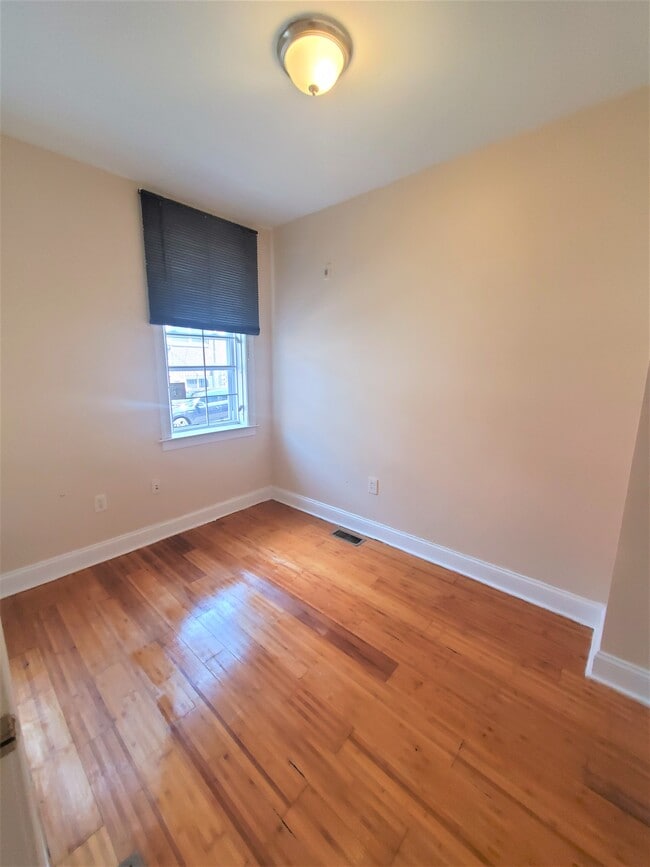 Photo - 1616 Fontain St Unit A