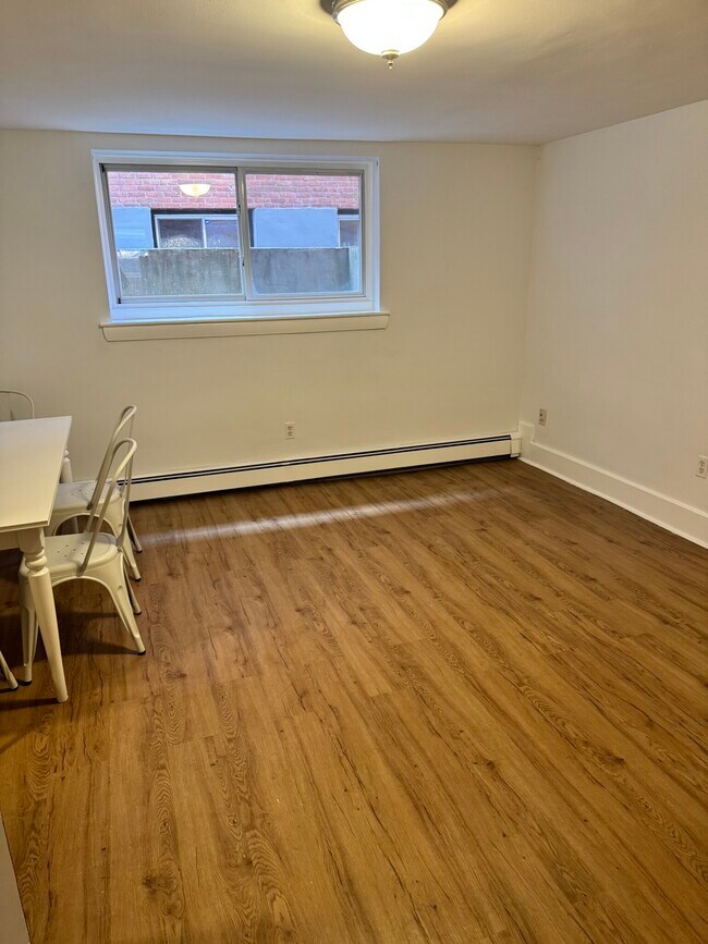 63 Selkirk Rd Unit 2