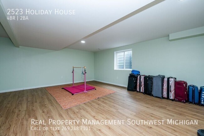 Photo - 2523 Holiday House Rd