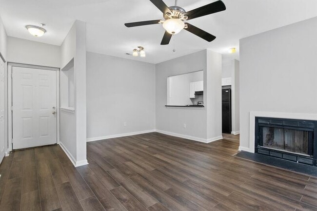 Photo - 606 Moonglow Rd Unit 201