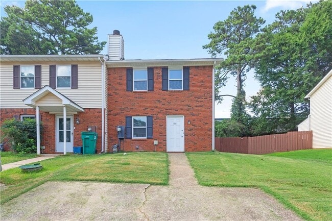 Building Photo - 1441 Springleaf Cir SE
