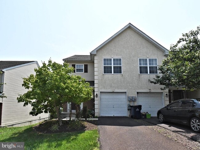 Building Photo - 1028 Balley Dr