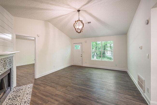 Photo - Updated Ranch on 1.6 Acres in Senoia. East Coweta Schools!