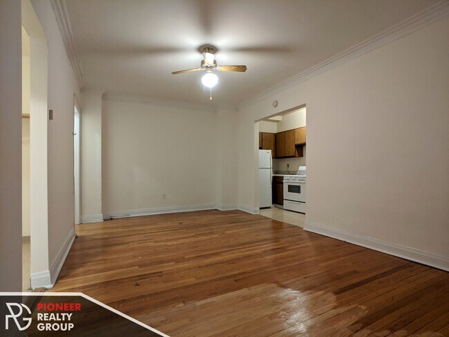 Photo - 522 W Briar Pl Unit 540-3D