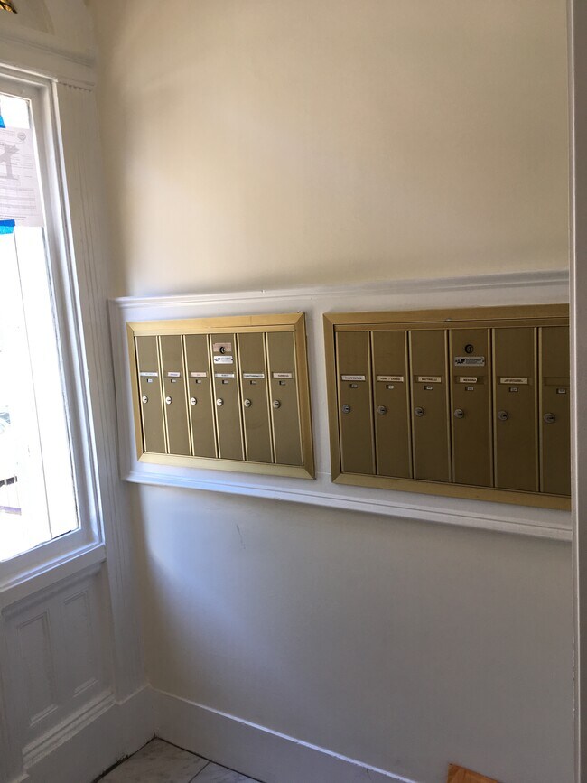 Photo - 75 Burbank St Unidad 504