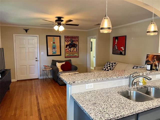 Photo - 4021 Locke Ave