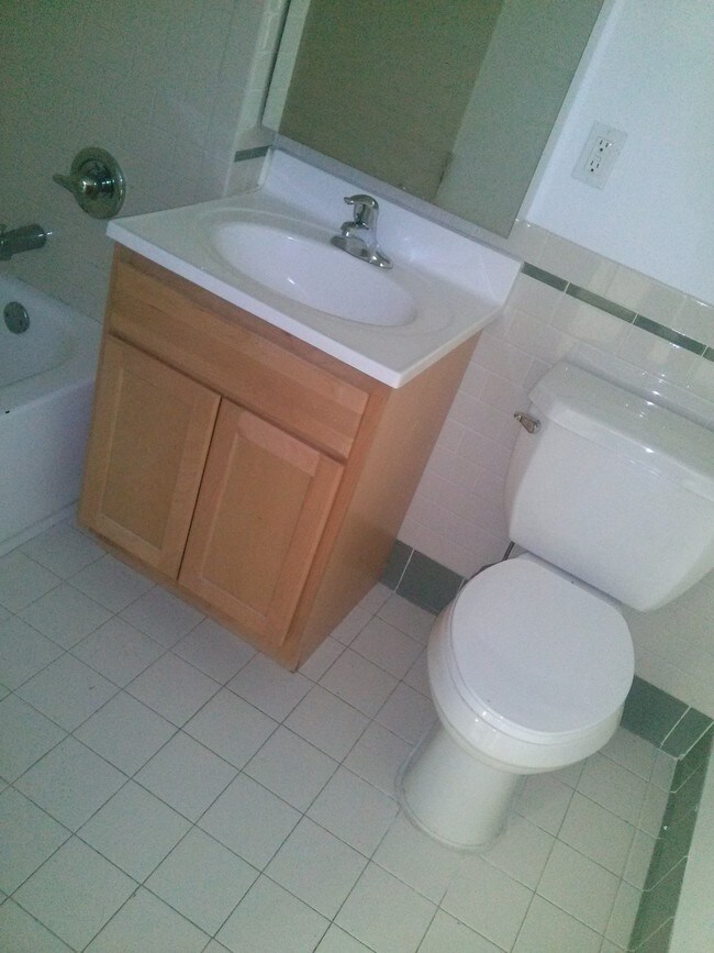 Photo - 700 Rosewood St