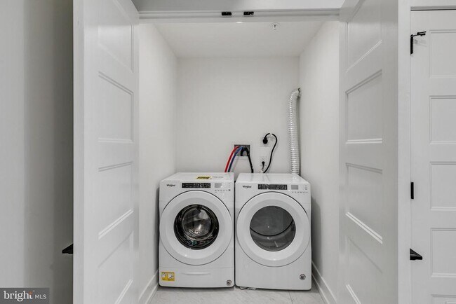 Photo - 1617 Brown St