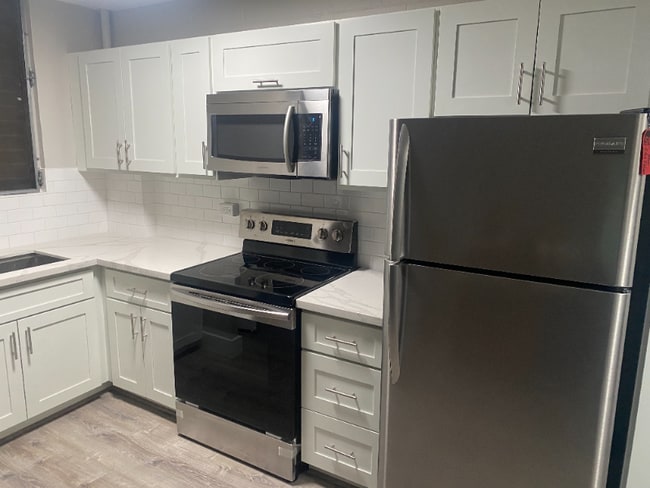 Photo - 1525 Pensacola St Unit #303