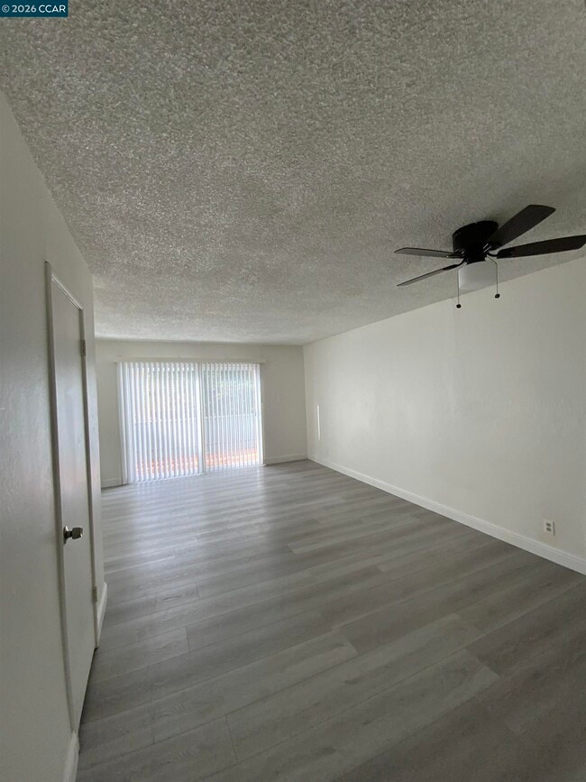 Photo - 461 Corte Arango