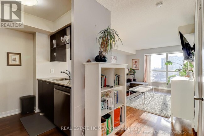 Photo - 181 Village Green Square Unité 1117