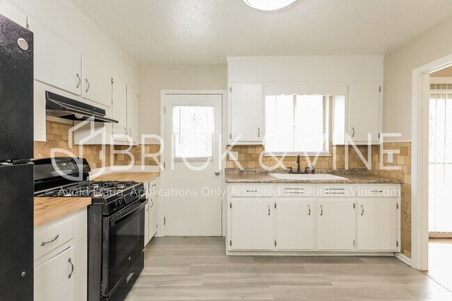 Photo - 624 Old Pine Road