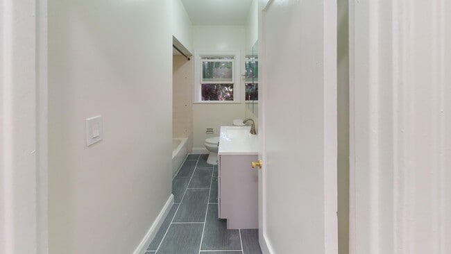 Photo - 1600 D St