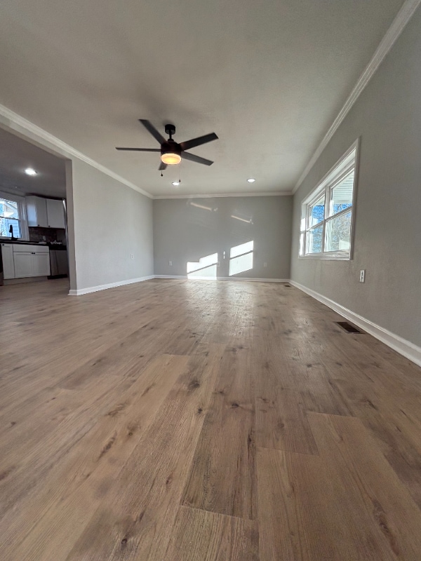 Photo - 204 W England St