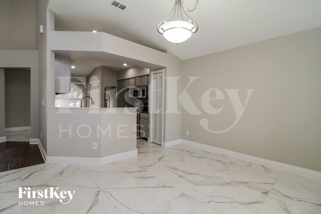 Photo - 518 Whittingham Pl