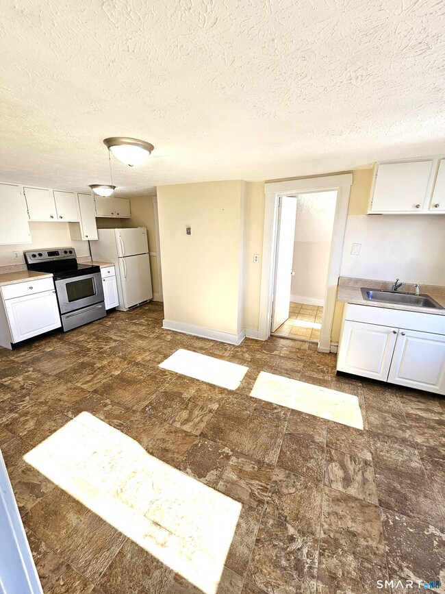 Photo - 37 Bloomfield Ave