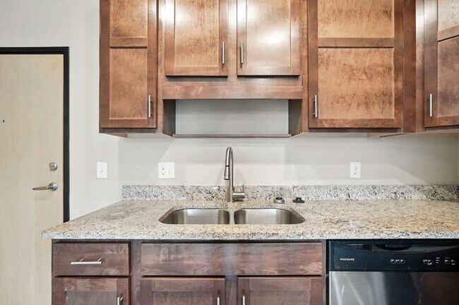 Photo - New Windsor Flats