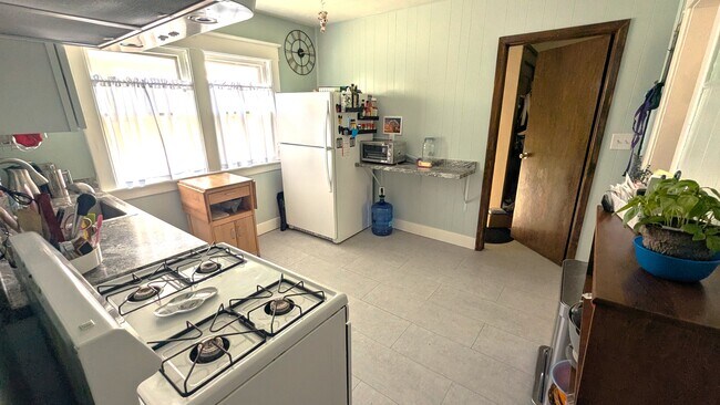 Photo - 201 Lovering Ave