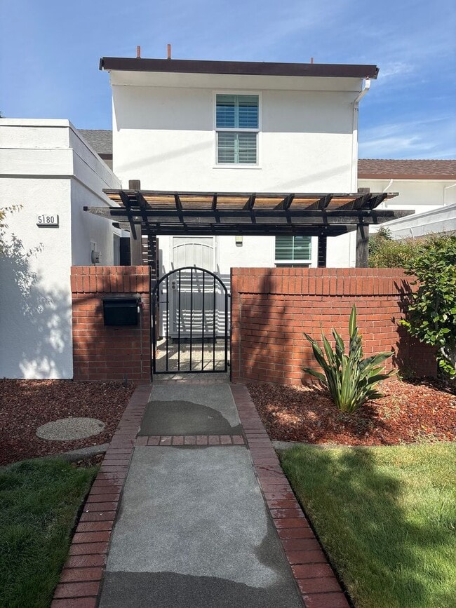 5180 Riverside Blvd