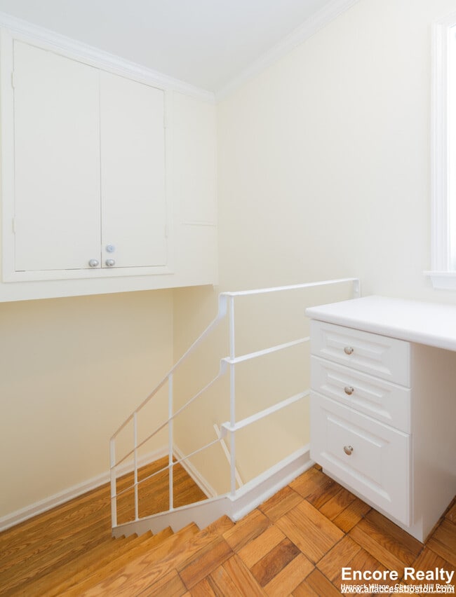89 Thornton Rd