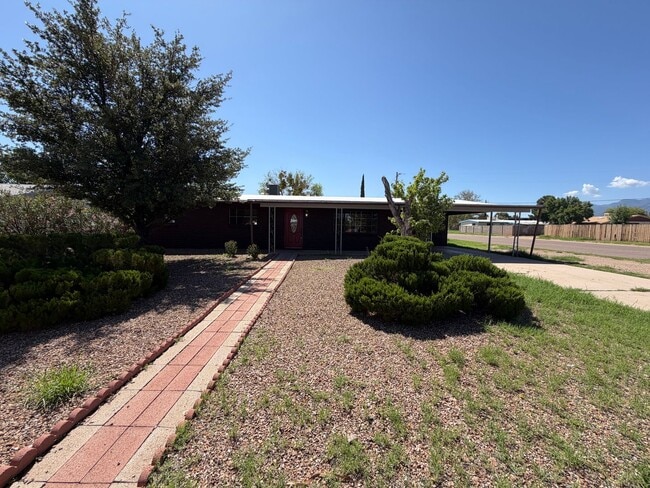 Building Photo - Close to Fort Huachuca