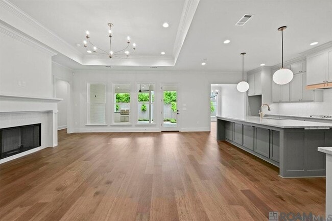 8718 Brentwood Pk Ave
