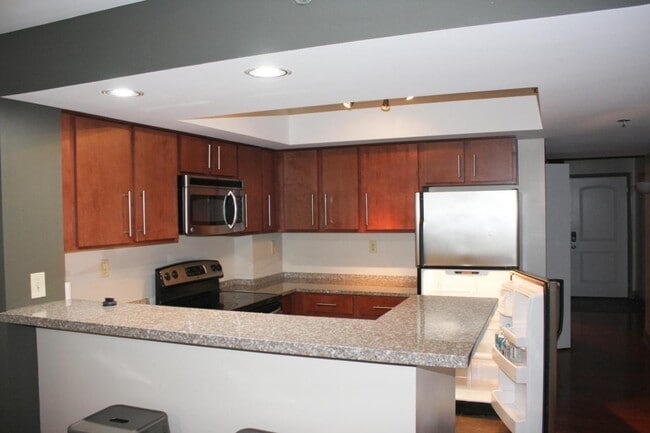 Photo - 1735 Lake Ave Unit 205