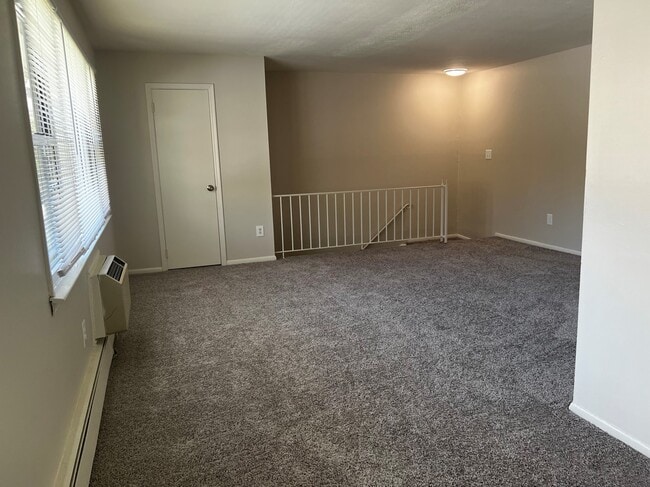 Rolling Gardens Apartment Homes