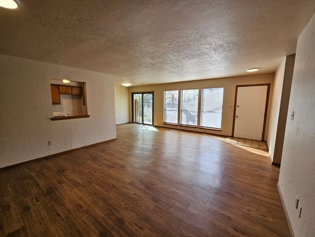 Photo - (3) Bed/(2) Bath West Norman Duplex! Available NOW!