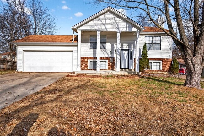 Building Photo - 511 Chapparal Dr