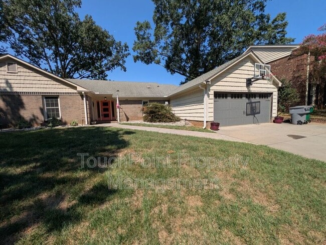 Building Photo - 4318 Woods End Ln