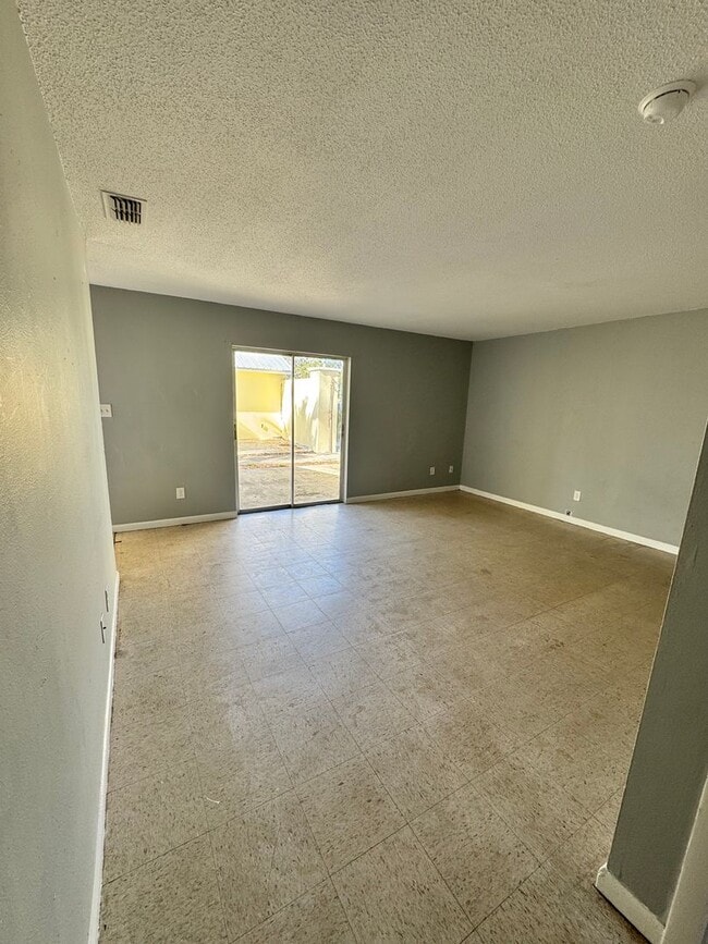 Photo - 37540 Martin Luther King Blvd Unit B
