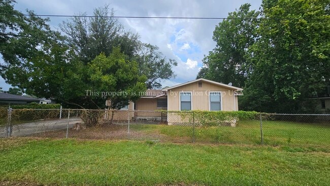 Building Photo - 1453 Winnebago Ave Rental