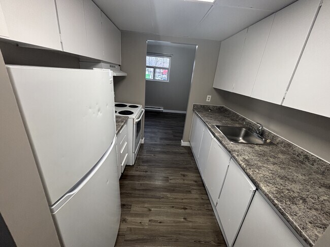 Photo - 457 Albert St Unit 9