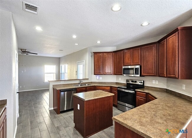 Photo - 316 Julian Point