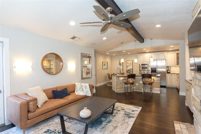 Photo - 2410 Enfield Rd Unit 10