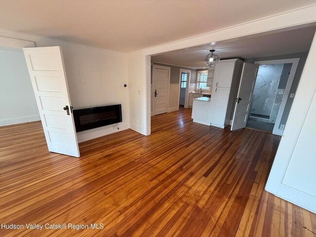 Photo - 502 Warren St