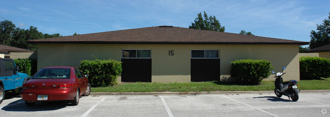 Building Photo - Santa Fe Trace Apartments